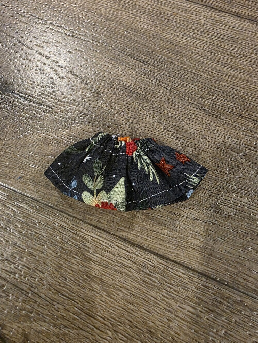 Small Desk Goose Christmas Floral Dress